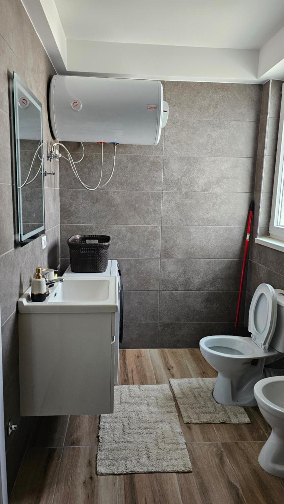 Tirana Airport Apartment Экстерьер фото